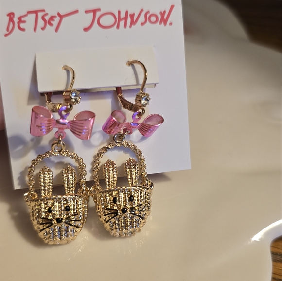 Betsey Johnson Jewelry - Betsey Johnson Gold Tone Rabbit Ears Easter Basket Drop Earrings Pink Bow NWT